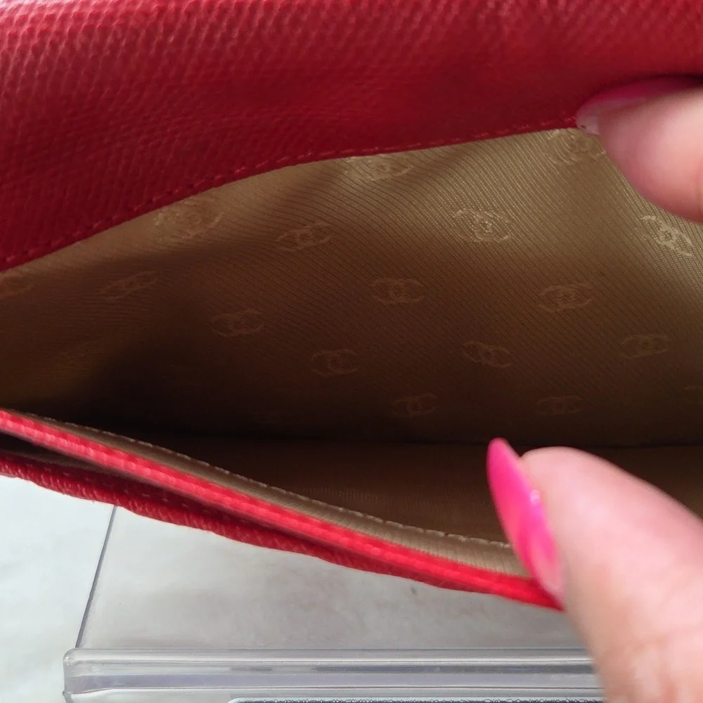 CHANEL Classic Red Wallet - Picture 5 of 8